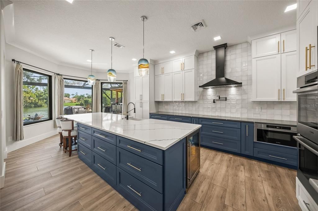 En Venta: $998,000 (3 camas, 2 baños, 2538 Pies cuadrados)
