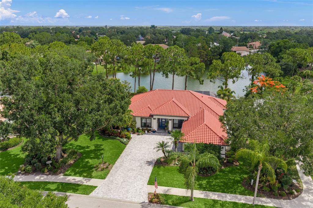En Venta: $998,000 (3 camas, 2 baños, 2538 Pies cuadrados)