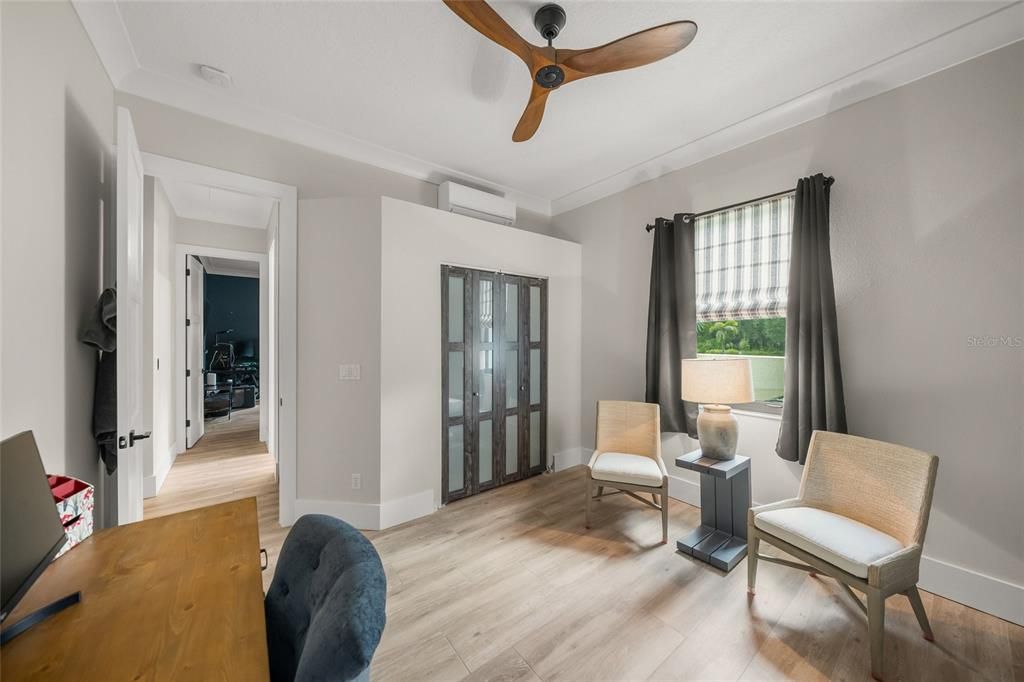 En Venta: $998,000 (3 camas, 2 baños, 2538 Pies cuadrados)