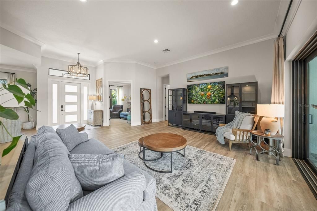 En Venta: $998,000 (3 camas, 2 baños, 2538 Pies cuadrados)