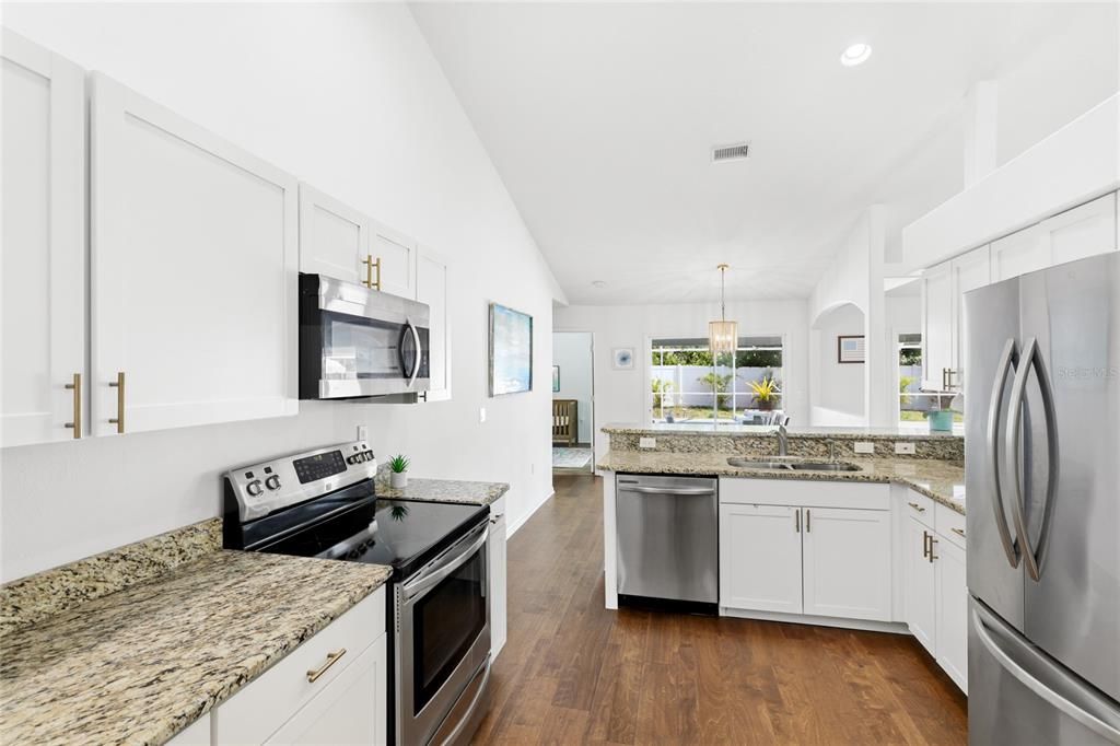 For Sale: $589,000 (3 beds, 2 baths, 1811 Square Feet)