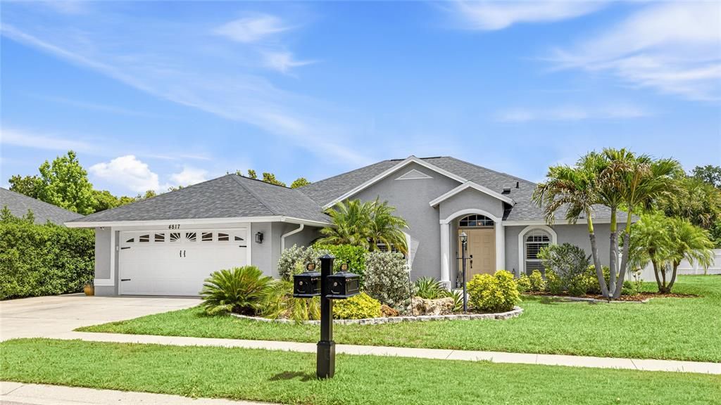 For Sale: $589,000 (3 beds, 2 baths, 1811 Square Feet)