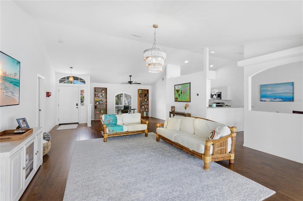 For Sale: $589,000 (3 beds, 2 baths, 1811 Square Feet)