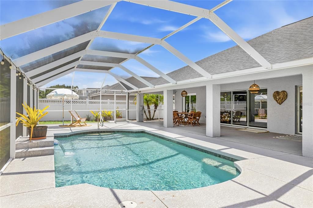 For Sale: $589,000 (3 beds, 2 baths, 1811 Square Feet)