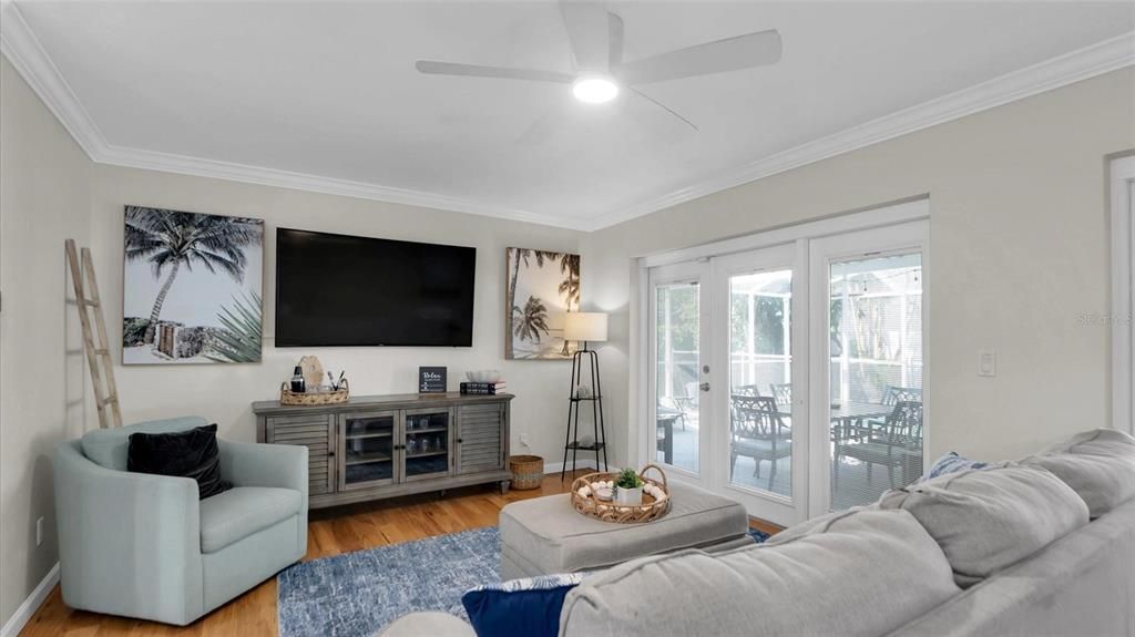 For Sale: $595,000 (3 beds, 2 baths, 1358 Square Feet)