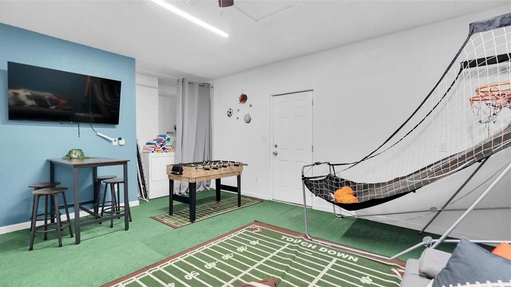 For Sale: $595,000 (3 beds, 2 baths, 1358 Square Feet)