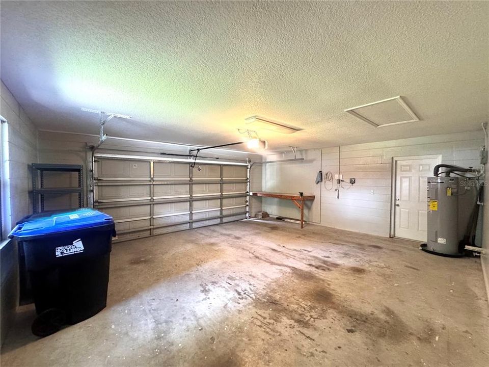 Active With Contract: $3,099 (3 beds, 2 baths, 1723 Square Feet)