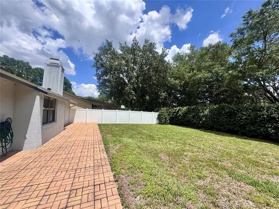 Active With Contract: $3,099 (3 beds, 2 baths, 1723 Square Feet)