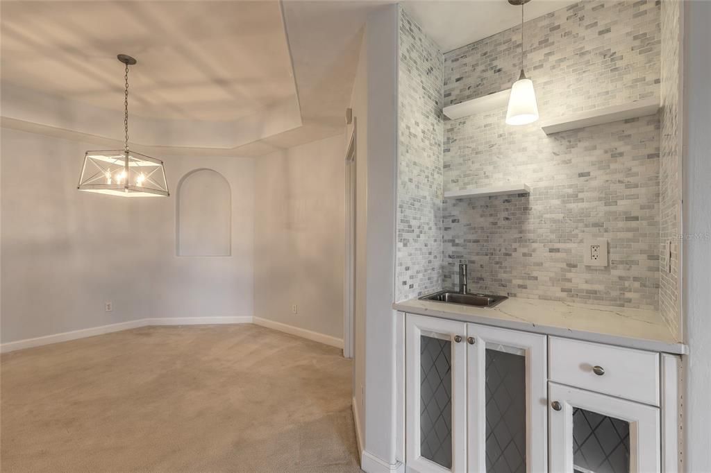 На продажу: $319,900 (2 спален, 2 ванн, 1492 Квадратных фут)