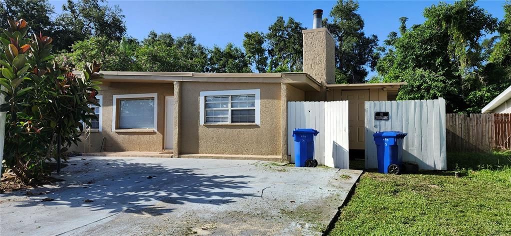For Rent: $2,700 (3 beds, 2 baths, 1401 Square Feet)