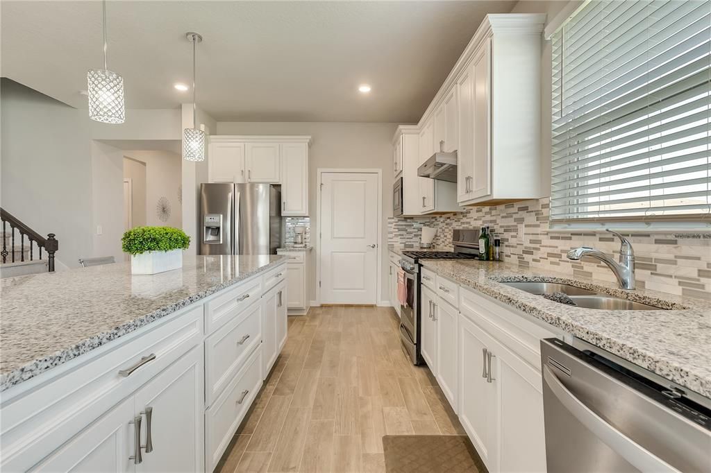 В аренду: $2,895 (4 спален, 3 ванн, 2761 Квадратных фут)