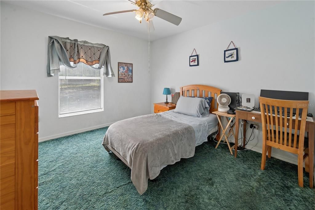 For Sale: $300,000 (3 beds, 2 baths, 1402 Square Feet)