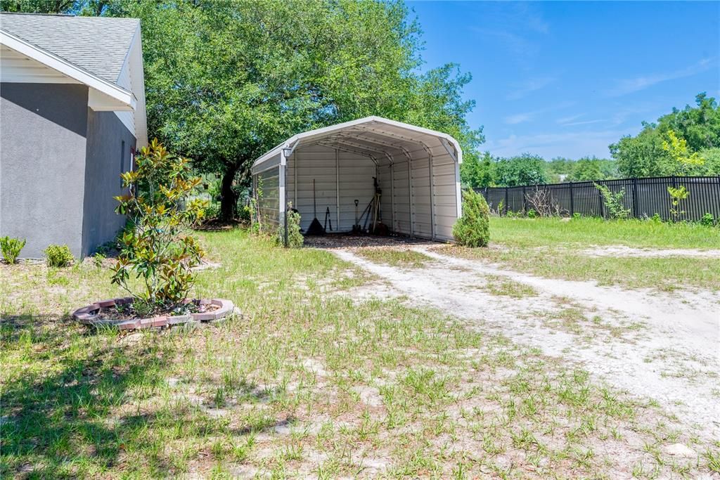 For Sale: $300,000 (3 beds, 2 baths, 1402 Square Feet)