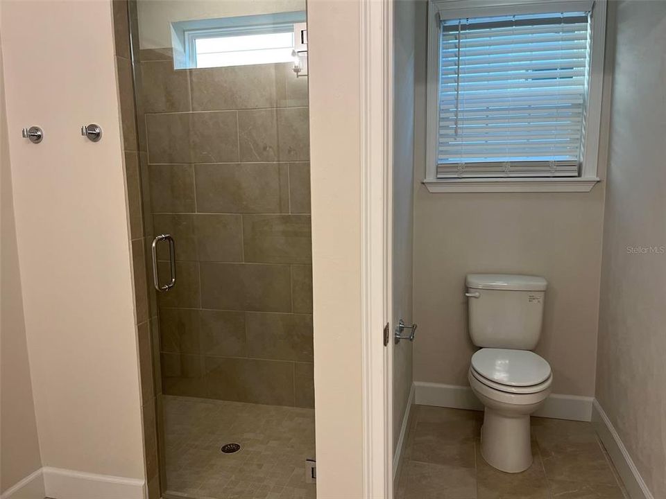 For Rent: $2,500 (3 beds, 2 baths, 1868 Square Feet)