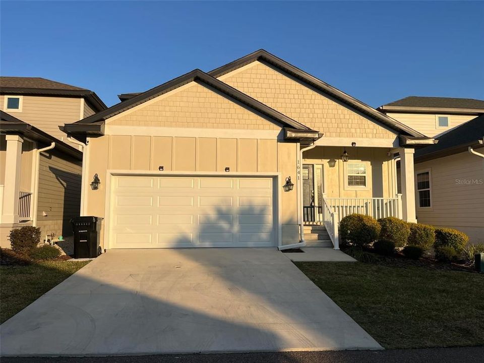 For Rent: $2,500 (3 beds, 2 baths, 1868 Square Feet)