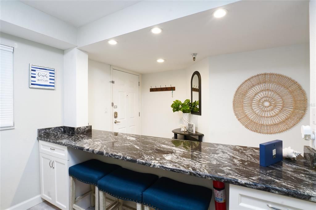 For Sale: $699,000 (2 beds, 2 baths, 1100 Square Feet)