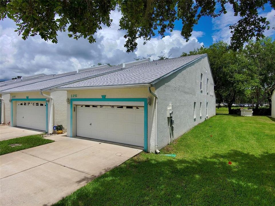 For Sale: $319,900 (2 beds, 2 baths, 1997 Square Feet)