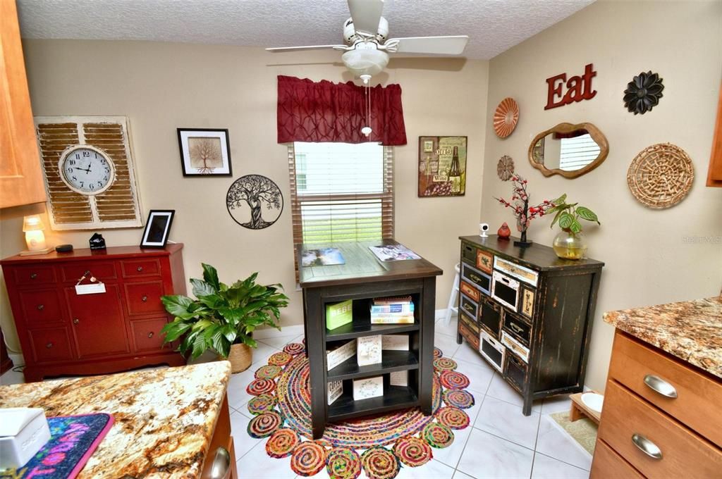 For Sale: $319,900 (2 beds, 2 baths, 1997 Square Feet)