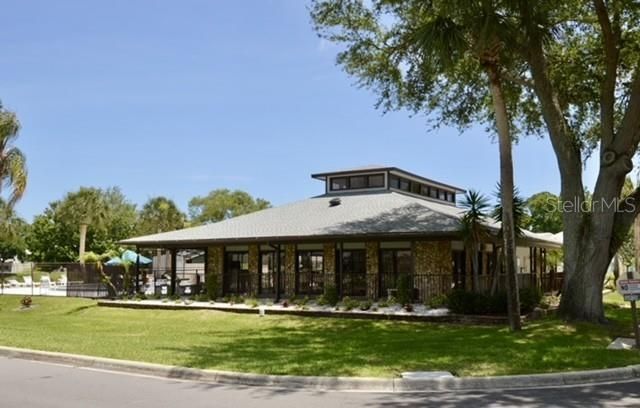 For Sale: $319,900 (2 beds, 2 baths, 1997 Square Feet)