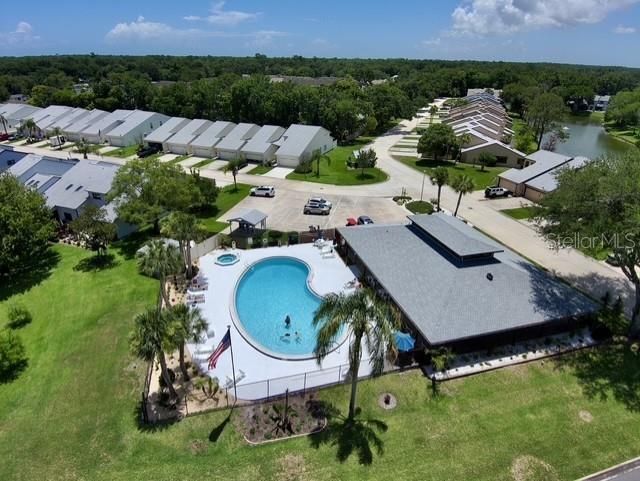For Sale: $319,900 (2 beds, 2 baths, 1997 Square Feet)