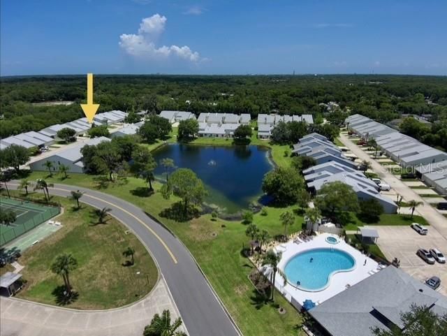 For Sale: $319,900 (2 beds, 2 baths, 1997 Square Feet)