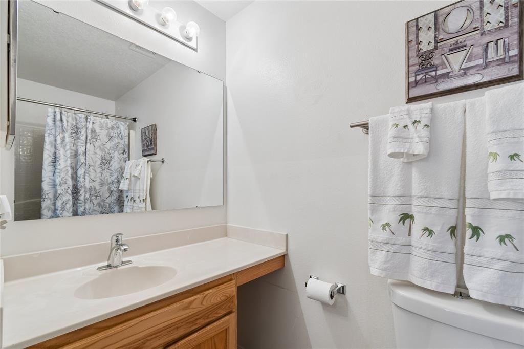 En Venta: $550,000 (4 camas, 2 baños, 2419 Pies cuadrados)