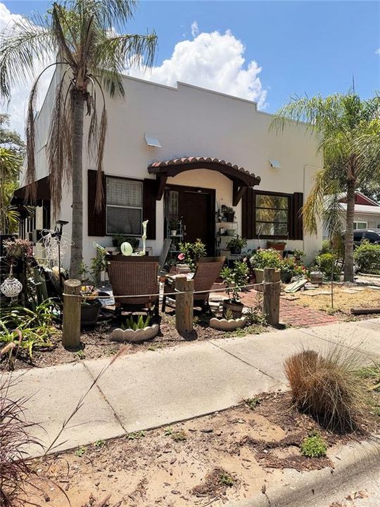 For Sale: $350,000 (0 beds, 0 baths, 1040 Square Feet)