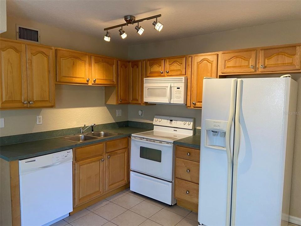 For Sale: $1,395,000 (7 beds, 0 baths, 3276 Square Feet)