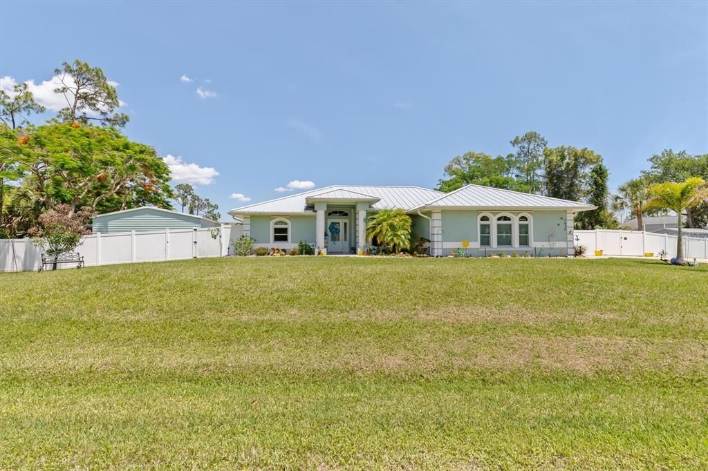 En Venta: $829,000 (4 camas, 3 baños, 2492 Pies cuadrados)