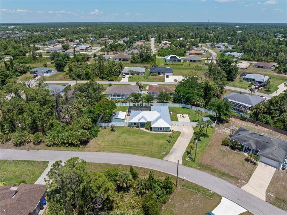 En Venta: $829,000 (4 camas, 3 baños, 2492 Pies cuadrados)