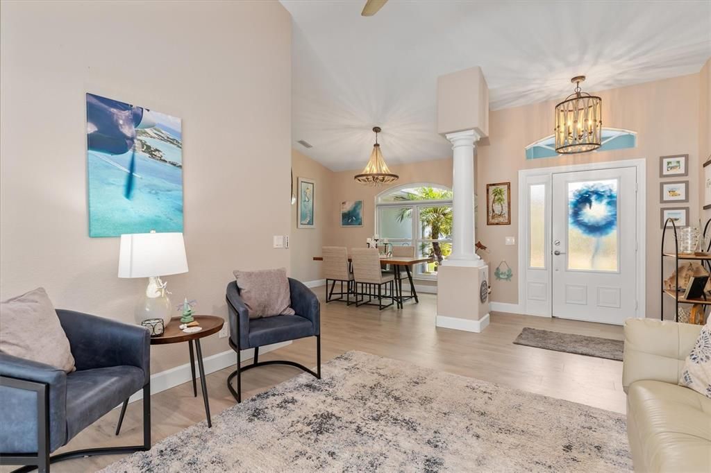 En Venta: $829,000 (4 camas, 3 baños, 2492 Pies cuadrados)
