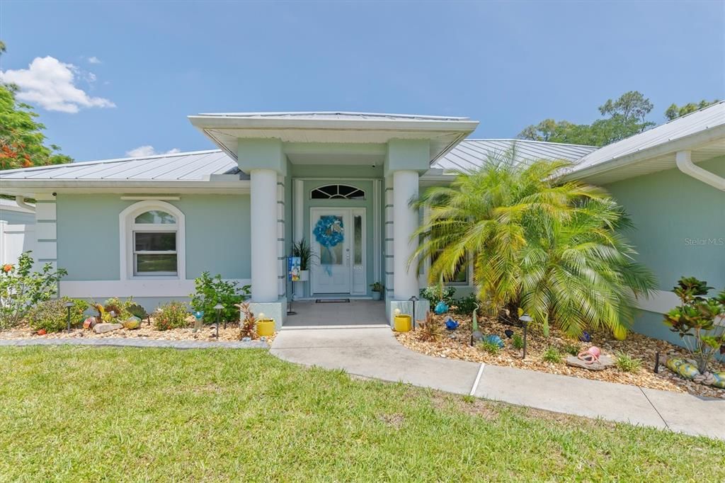 En Venta: $829,000 (4 camas, 3 baños, 2492 Pies cuadrados)