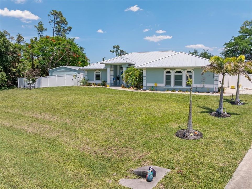 En Venta: $829,000 (4 camas, 3 baños, 2492 Pies cuadrados)