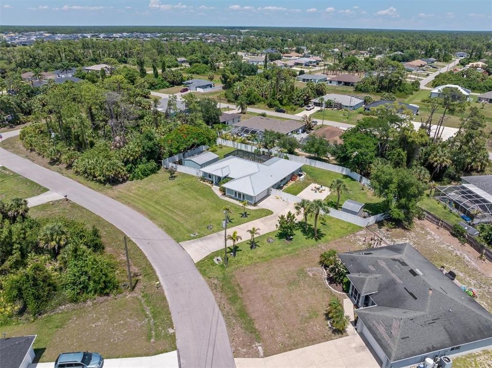 En Venta: $829,000 (4 camas, 3 baños, 2492 Pies cuadrados)