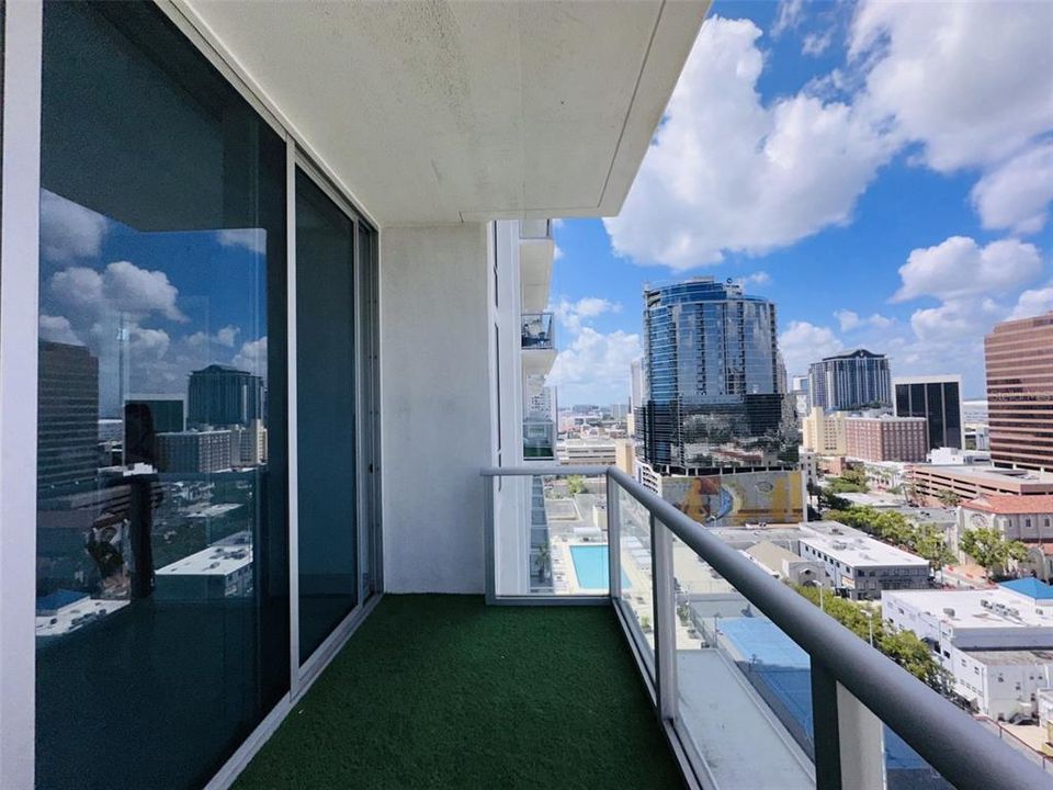 For Rent: $3,650 (2 beds, 2 baths, 1133 Square Feet)