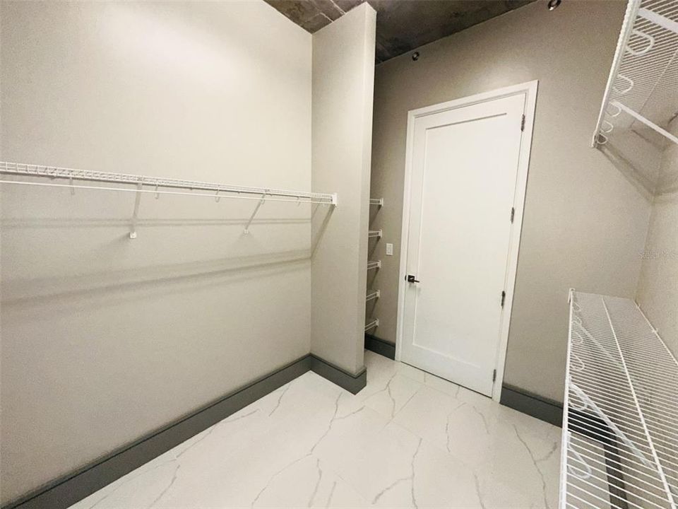 For Rent: $3,650 (2 beds, 2 baths, 1133 Square Feet)