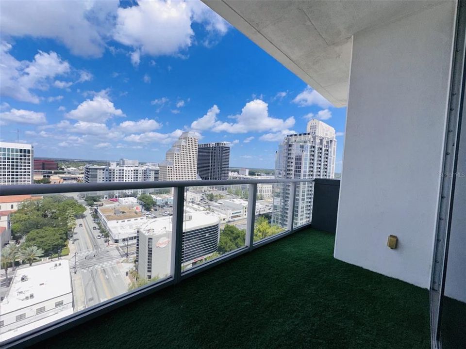 For Rent: $3,650 (2 beds, 2 baths, 1133 Square Feet)