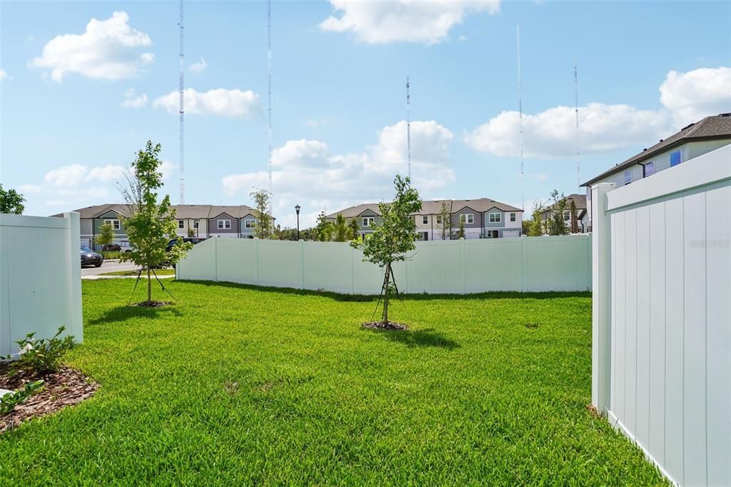 На продажу: $359,990 (3 спален, 2 ванн, 1557 Квадратных фут)