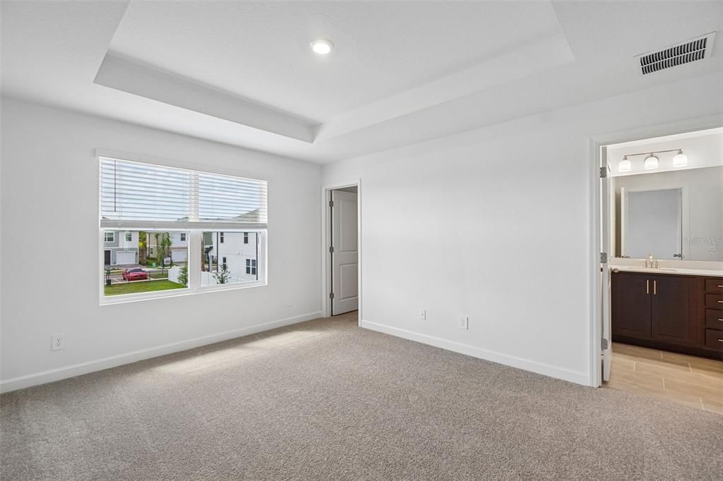 На продажу: $359,990 (3 спален, 2 ванн, 1557 Квадратных фут)