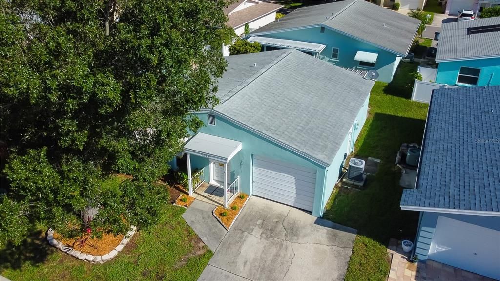 For Rent: $2,100 (2 beds, 1 baths, 748 Square Feet)