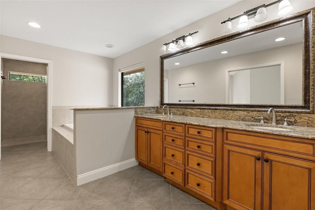 For Sale: $899,000 (4 beds, 2 baths, 2762 Square Feet)