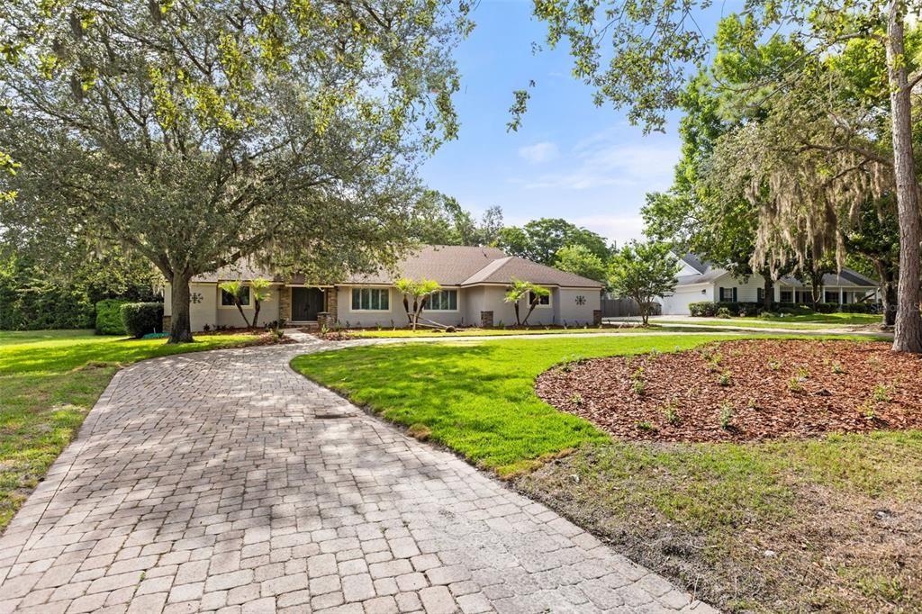 For Sale: $899,000 (4 beds, 2 baths, 2762 Square Feet)