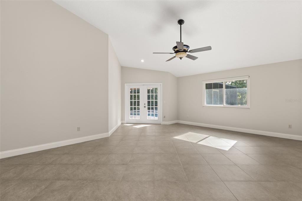For Sale: $899,000 (4 beds, 2 baths, 2762 Square Feet)