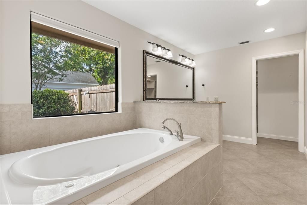 For Sale: $899,000 (4 beds, 2 baths, 2762 Square Feet)