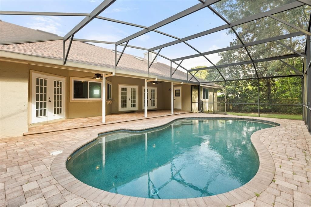 For Sale: $899,000 (4 beds, 2 baths, 2762 Square Feet)