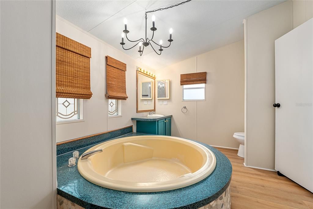 Active With Contract: $365,000 (3 beds, 2 baths, 1620 Square Feet)