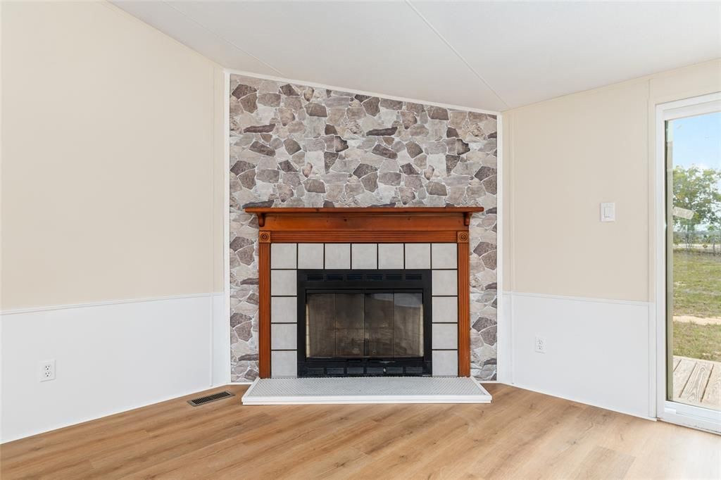 Active With Contract: $365,000 (3 beds, 2 baths, 1620 Square Feet)