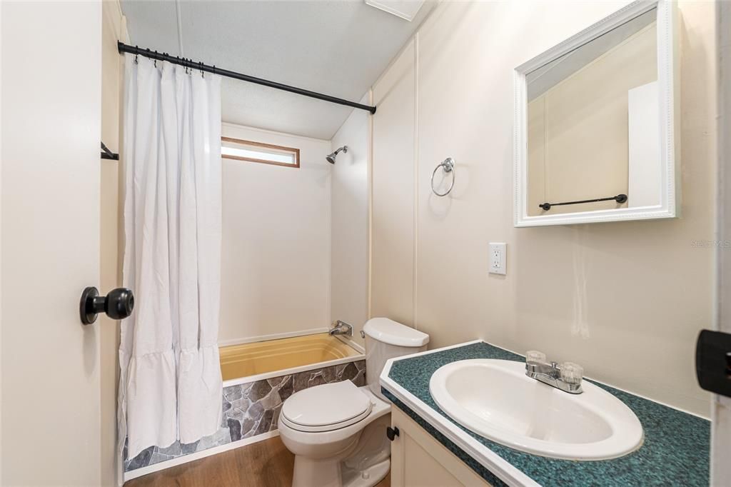 Active With Contract: $365,000 (3 beds, 2 baths, 1620 Square Feet)