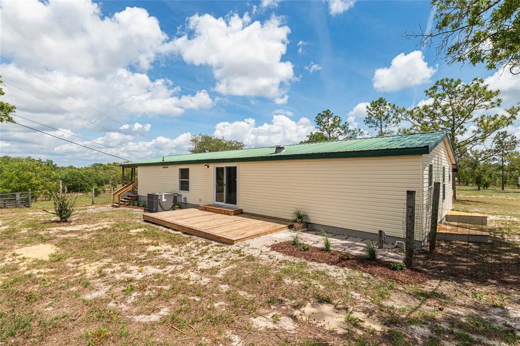 Active With Contract: $365,000 (3 beds, 2 baths, 1620 Square Feet)