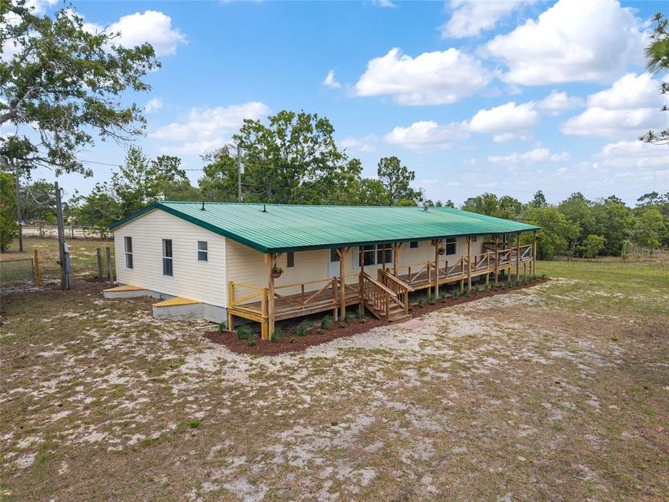 Active With Contract: $365,000 (3 beds, 2 baths, 1620 Square Feet)